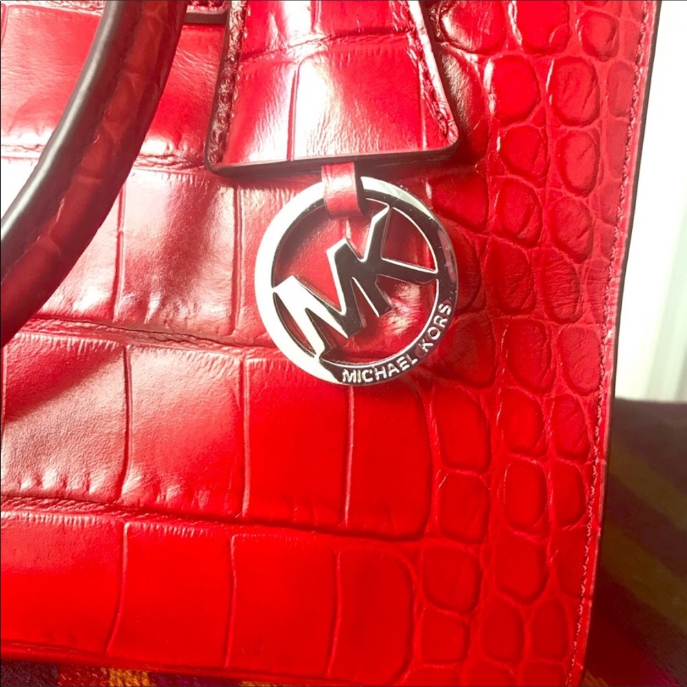 Free shipping 💢PRICE DROP💢MK 👜